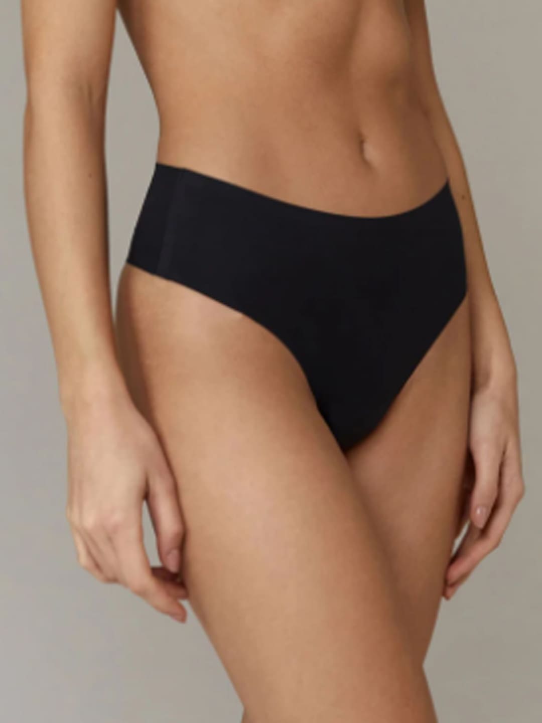 amberly-black-string-front-zoom